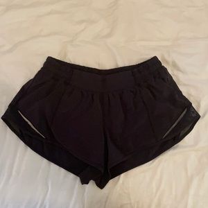 Lululemon Hotty Hot Shorts 2.5 inch